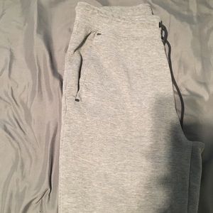 Women’s Nike tech fleece joggers